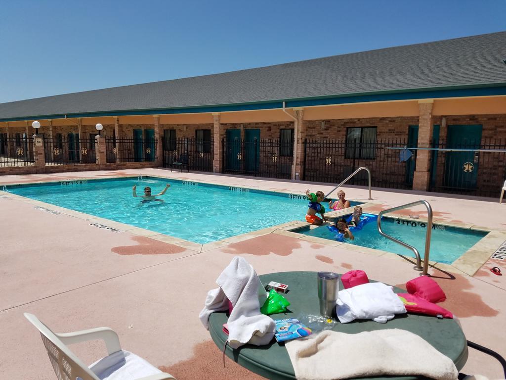 Quality One Motel Уэтерфорд Экстерьер фото