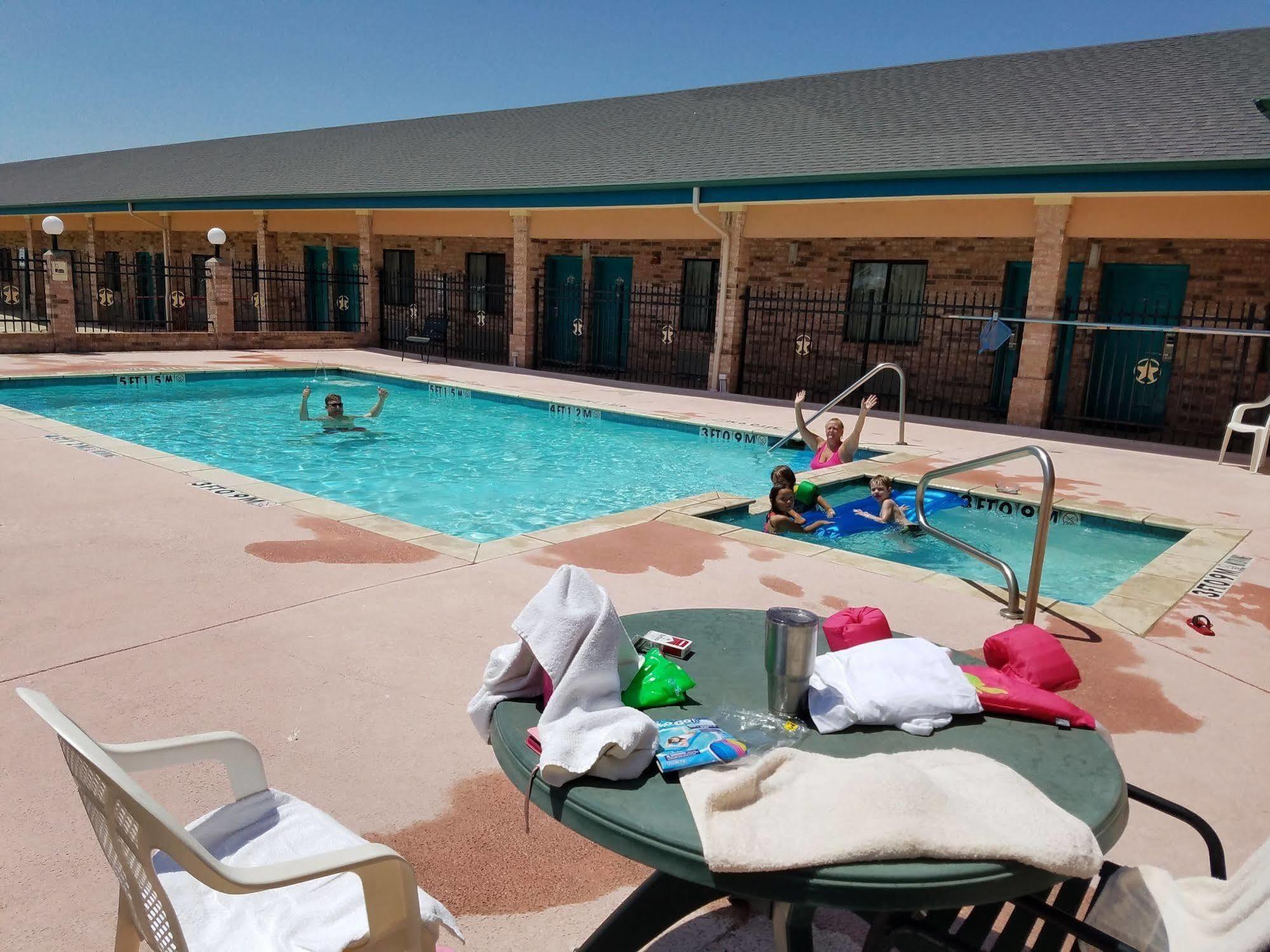 Quality One Motel Уэтерфорд Экстерьер фото